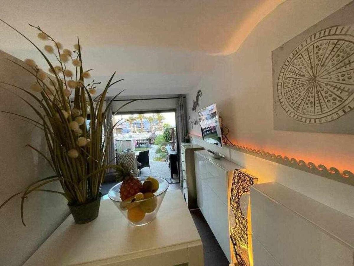 Bonito Apartamento Con Vista Al Mar Playa Del Aguila  Екстериор снимка